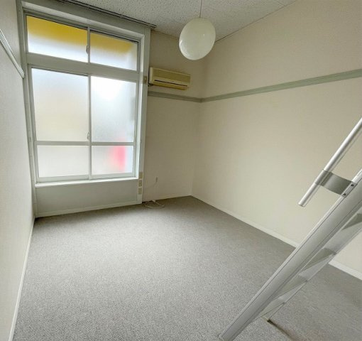 こちらのリビングで趣味の時間をお楽しみください