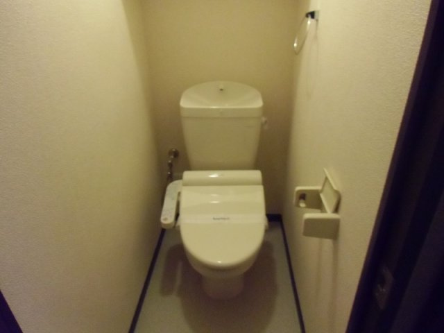 ウォシュレット付きです