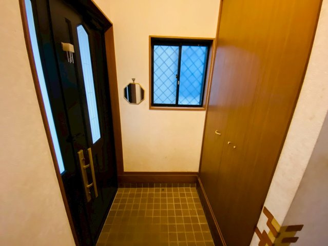 勢田　中古戸建の玄関