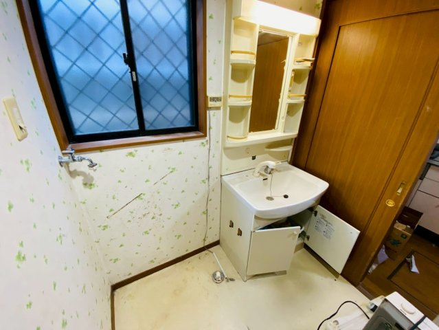 勢田　中古戸建の独立洗面台