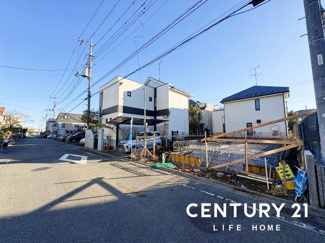 【前面道路含む現地写真】