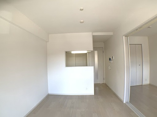 熊本市中央区紺屋町１丁目の賃貸マンションの居間・リビング