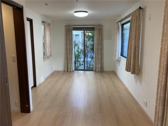 小平市回田町戸建の寝室