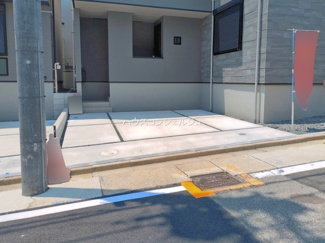 【前面道路含む現地写真】 | 名古屋市緑区黒沢台１丁目1905【仲介手数料無料】新築一戸建て　1号棟