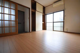 個人の部屋や寝室として使える洋室です