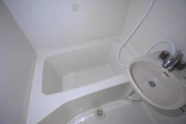 コンパクトで使いやすいお風呂です