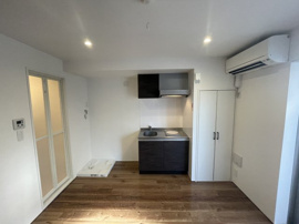 コンパクトで使いやすい洋室です