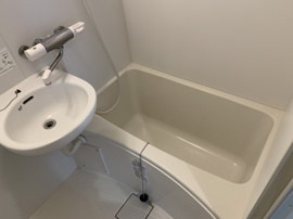 落ち着いた空間のお風呂です