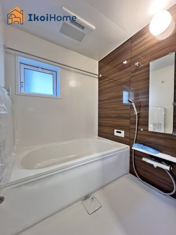 神戸市西区竹の台1丁目1期　全2棟　2号棟　新築戸建の浴室|【ホームページに現地動画掲載中】●年中無休：当日予約可●小窓ございますので通気・換気良好です。