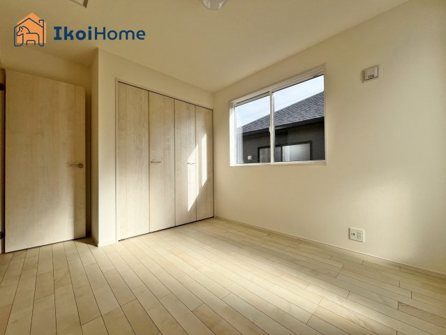 神戸市西区竹の台1丁目1期　全2棟　2号棟　新築戸建の寝室|【ホームページに現地動画掲載中】●年中無休：当日予約可●収納が多く季節ものの家電も収納可能