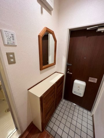 【玄関】 | ユトリロ平川本町