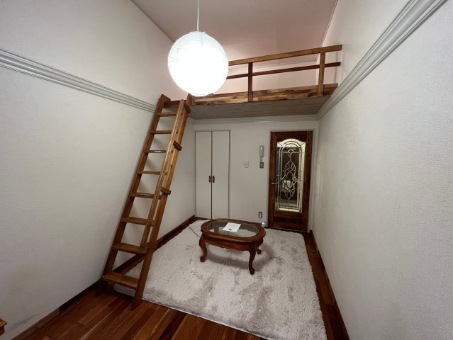 【居間・リビング】 | ユトリロ平川本町 | ロフト有