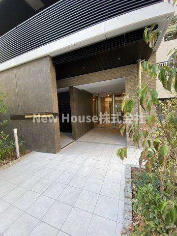 ロイジェント南池袋のエントランス