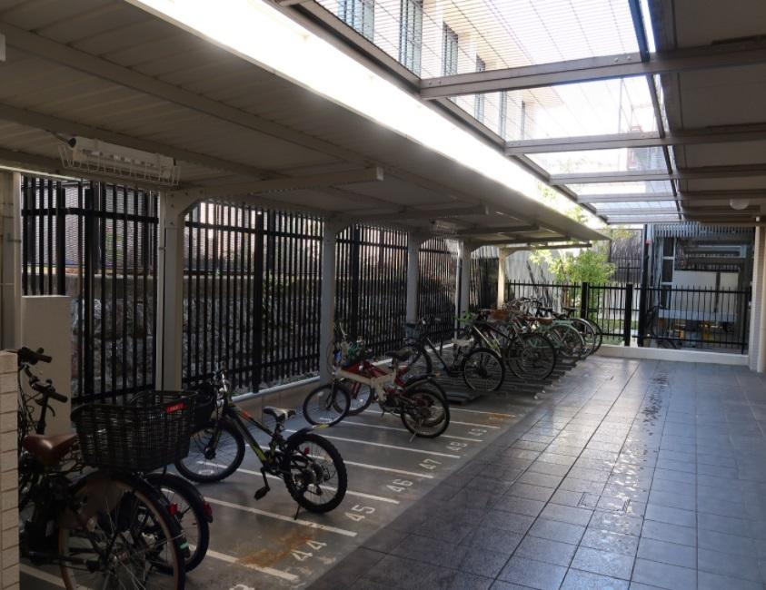 ローレルコート京都北野の駐輪場