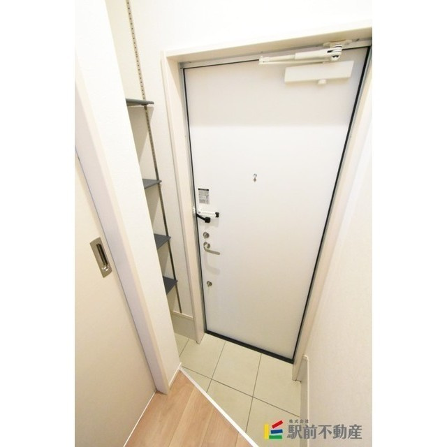 メゾングレイス真木町【10.000円キャッシュバック対象物件】の玄関