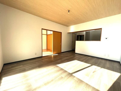 【居間・リビング】 | エスポワールＴＩマンション | 使いやすいリビングです