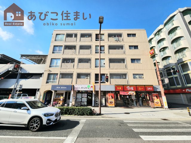 泉第2ハイツの外観