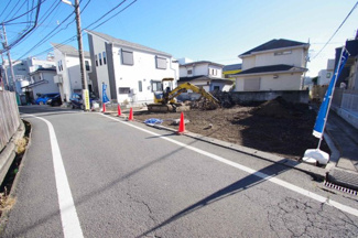 【前面道路含む現地写真】 | 【仲介手数料無料！！】日野市日野　新築戸建て（全2棟）2号棟　5499万円
