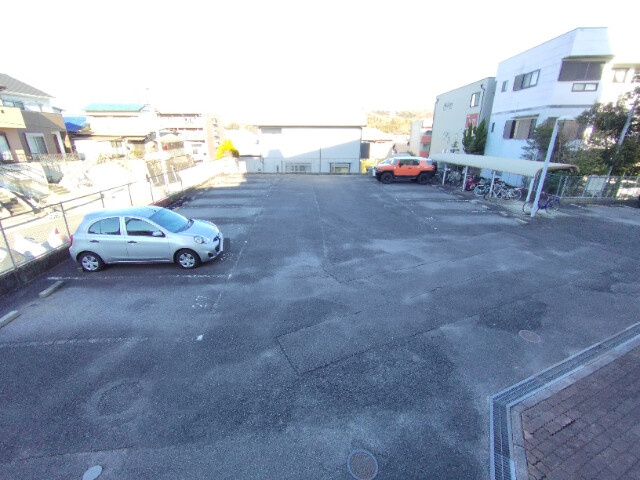 エクセル小呂の駐車場