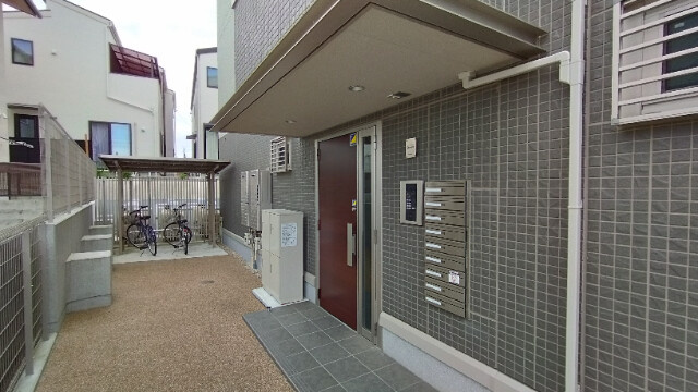 カーサＴＥＮのエントランス