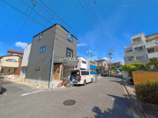 【前面道路含む現地写真】