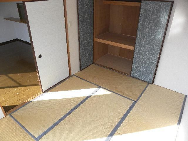 【洋室】 | シャルム和知川原