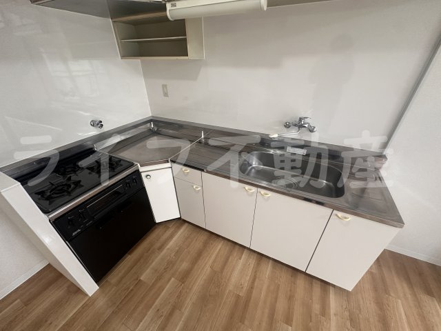 メゾン瓜生堂のキッチン|コンパクトなキッチンで掃除もラクラク