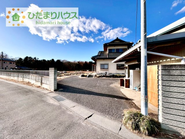 【駐車場】 | 筑西市桑山　中古戸建 | マイホームなら駐車場代がかかりません！しかも、自宅の駐車場で洗車ができます！今までコイン洗車に行っていた手間も省けて、節約にもつながります(^^♪