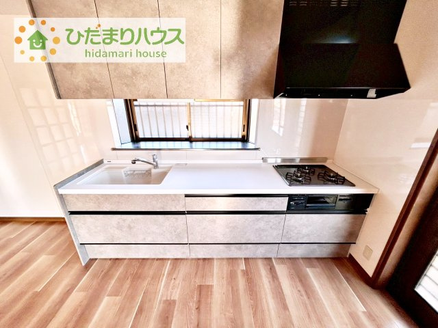 【キッチン】 | 筑西市桑山　中古戸建 | 3口コンロでお料理する時間も短くなりそうですね(*‘∀‘)