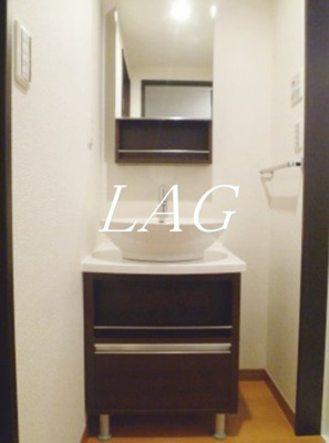 【洗面所】 | リブリ・サンクチュアリ | 洗面台です。