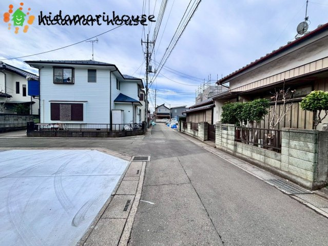上尾市上11期　新築戸建　TERRACE01の前面道路含む現地写真
