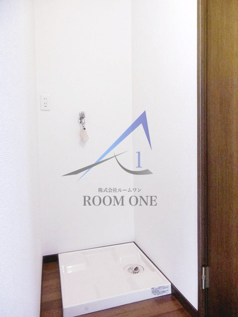 ハウス中野の設備|洗濯機置き場です。