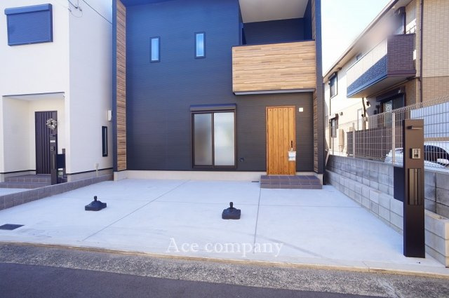 【駐車場】 | 八尾市八尾木3丁目　A号地 | 敷地間口広々8.1ｍ！並列駐車2台OK！駐輪スペースも楽々確保できます♪