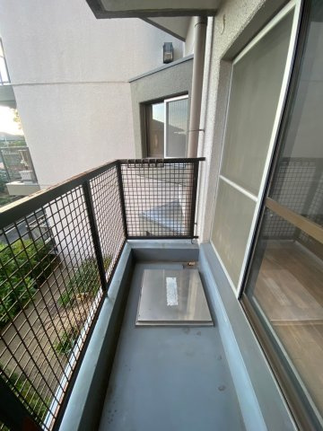 いかはなハイツB棟のバルコニー