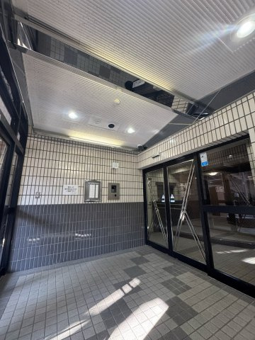 ライオンズマンション上前津のエントランス