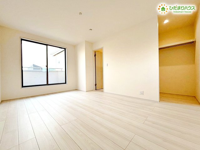 寄居町富田　新築一戸建て　リーブルガーデン　01の内装|お部屋全体を明るく開放的に見せる白を基調としたデザインです!
どんな家具とも相性が良く、北欧風やモダンなど、お好みのテイストに合わせたコーディネートを存分に楽しめます！