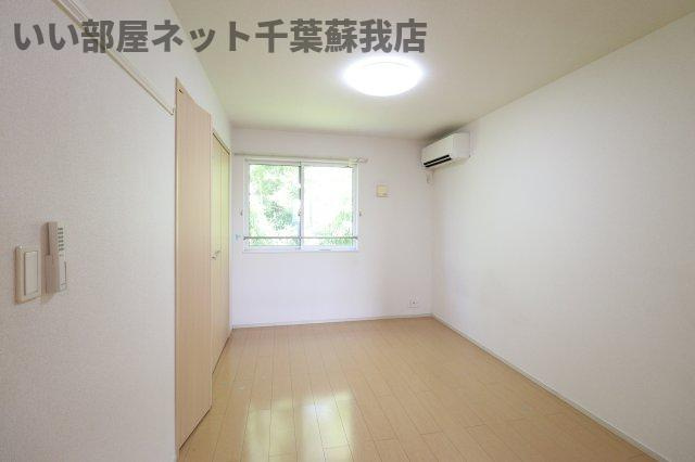 クレストⅡの洋室|広々とした洋室です