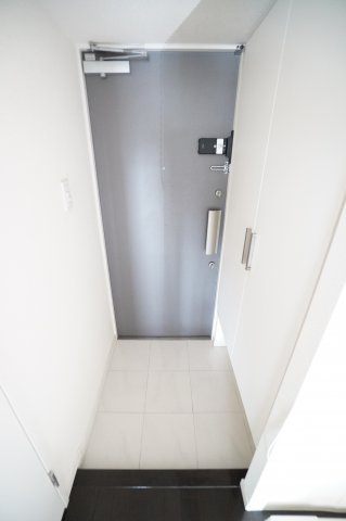 【玄関】 | SIDE One | ※同物件・同タイプの写真です。