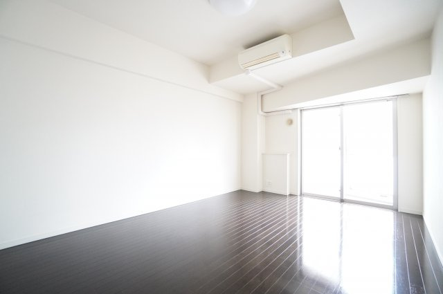 【居間・リビング】 | SIDE One | ※同物件・同タイプの写真です。