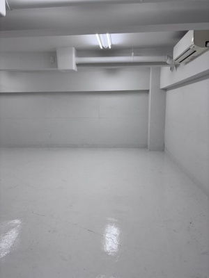 【設備】 | 御用ビル | 残置物のエアコンがあります。