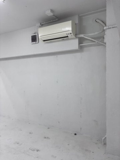 【設備】 | 御用ビル | 残置物のエアコンがあります。