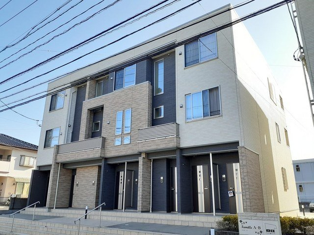 ファミーユ　Ａ