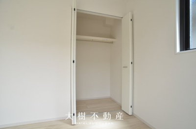 【洋室】 | 綾瀬市小園南２丁目 新築戸建て 全1棟【仲介手数料無料】 | 2階　洋室2（6.0帖）クローゼット