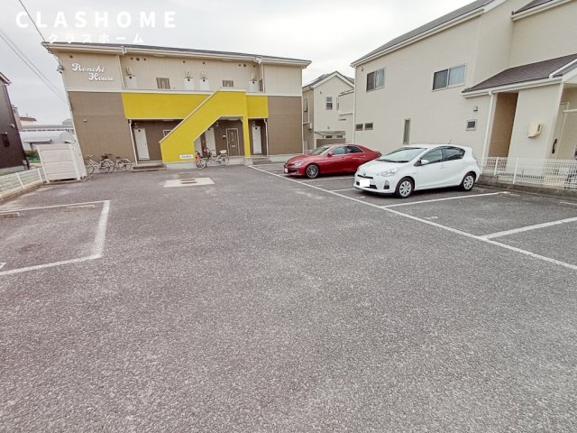 Ronchi House 　　 刈谷市近郊の賃貸はクラスホーム刈谷店の駐車場