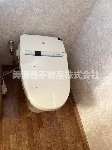 ６６３１３　岐阜市茜部野瀬中古戸建てのトイレ
