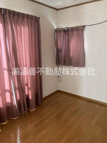６６３１３　岐阜市茜部野瀬中古戸建ての洋室