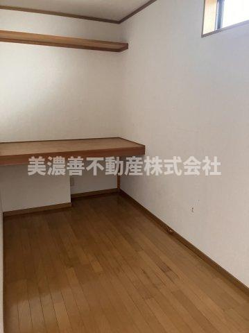 ６６３１３　岐阜市茜部野瀬中古戸建て