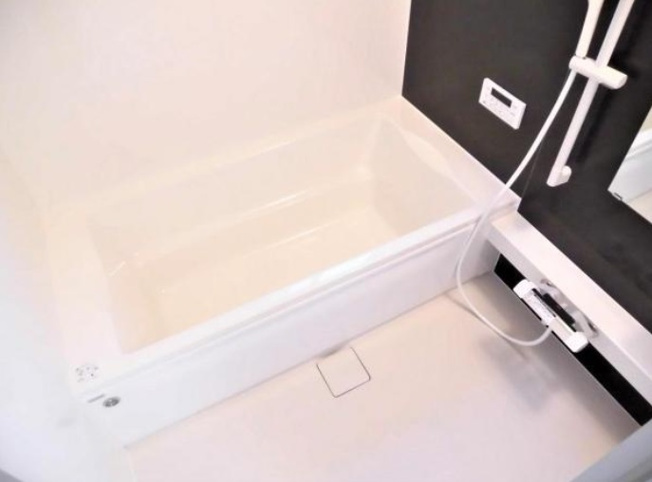【浴室】 | 花見川区こてはし台１丁目　中古戸建て | システムバス新規交換