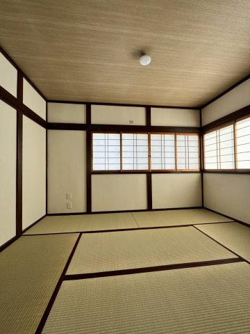 門真市四宮5丁目の和室|3階和室。約6帖。畳表替、襖貼替、障子貼替済みです。