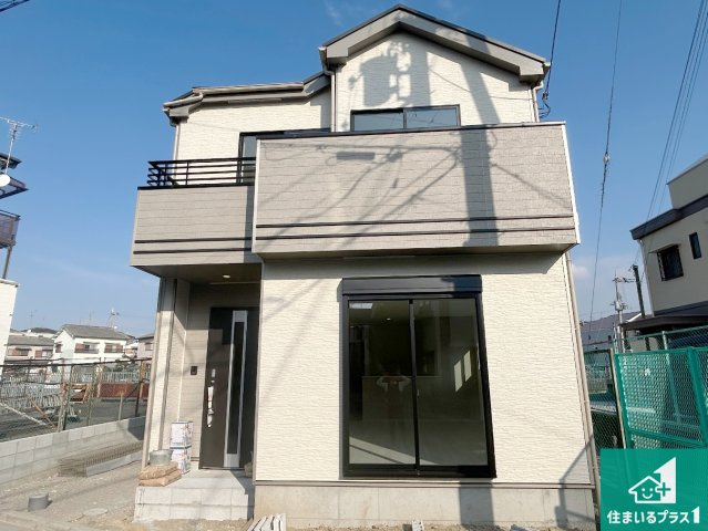 羽曳野市郡戸　新築一戸建ての外観|お客様に長く安心して住んでいだだける事にこだわった家づくり！住んでからのアフターサービスにもしっかりと取り組んでいます！